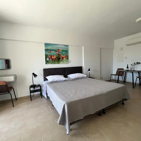 Papho'S Mare Apts Paphos Exterior photo